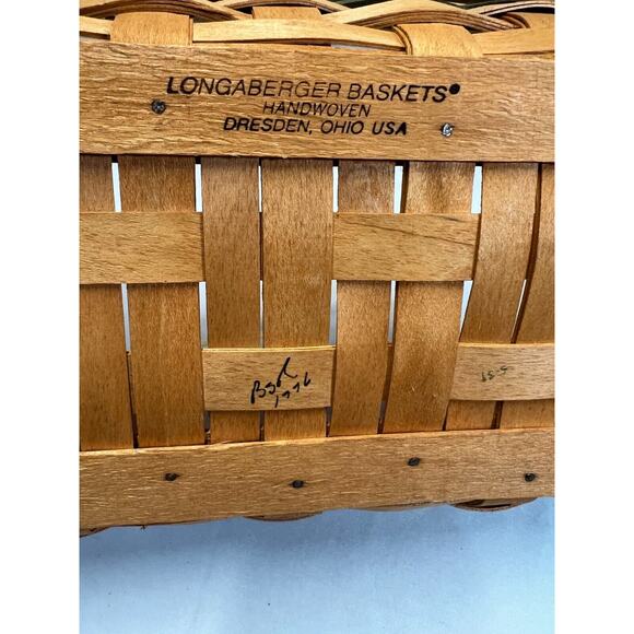 1996 Longaberger Holiday Cheer Basket w/Plaid Liner & Protector 12L x 8W x 4.25H - Picture 3 of 3